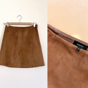 Aritzia Babaton Hopper Vegan Suede Mini Skirt 2